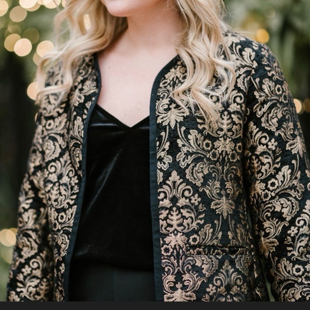 Old Navy Black and Gold Brocade Jacquard Open Front Blazer - Picture 11 of 11